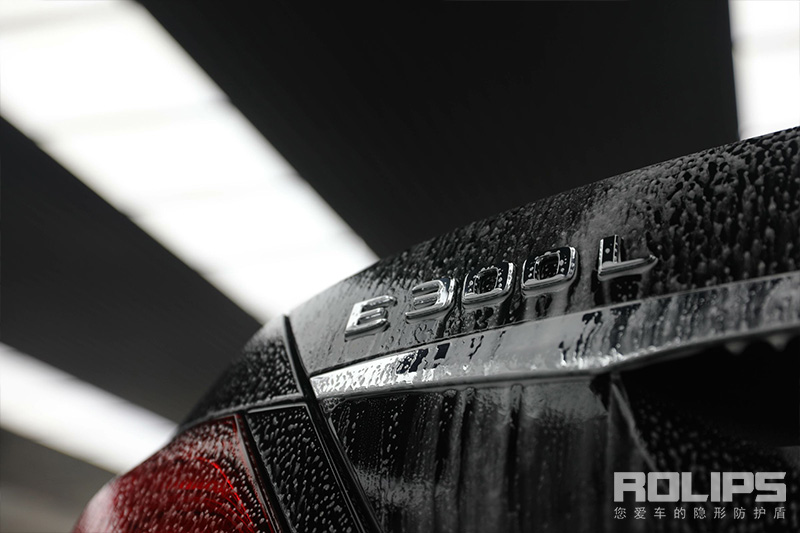 有您最放心的专业态度！奔驰E300L完美施工罗利普斯隐形车衣